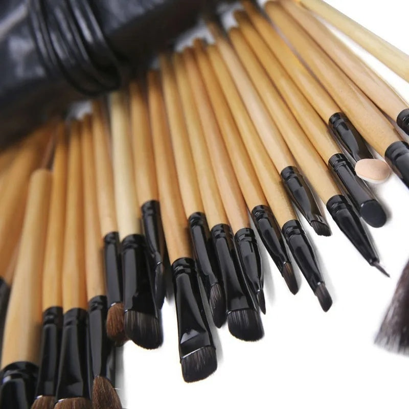 View details for Gift Bag Of 24 Pcs Makeup Brush Sets Professional Cosmetics Brushes Eyebrow Powder Foundation Shadows Pinceaux Make Up Tools Gift Bag Of 24 Pcs Makeup Brush Sets Professional Cosmetics Brushes Eyebrow Powder Foundation Shadows Pinceaux Ma
